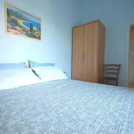 Apartman Nency By El-pi Tours *