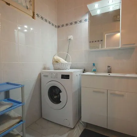 Nency By El-pi Tours *