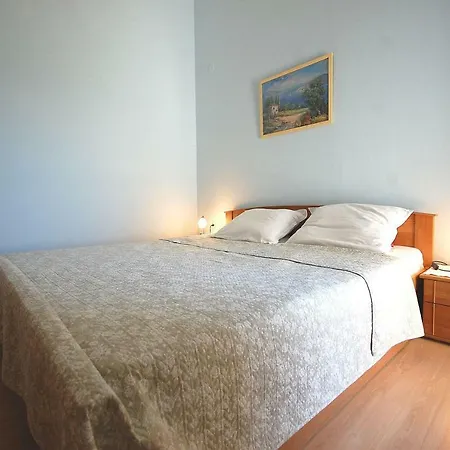 Apartman Nency By El-pi Tours