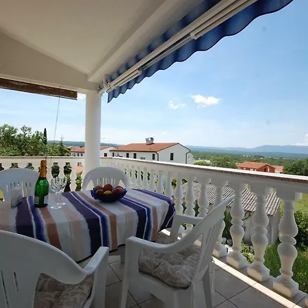 Nency By El-pi Tours Apartman *