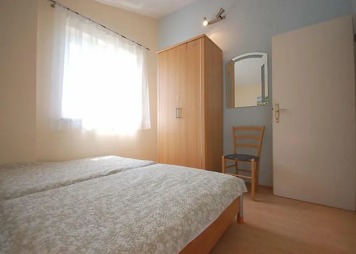 Nency By El-pi Tours