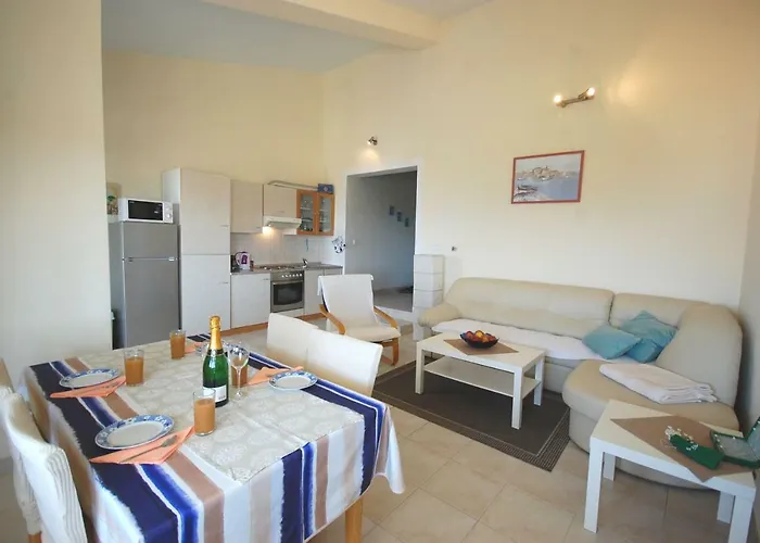 Nency By El-pi Tours Malinska