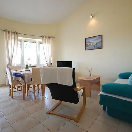 Nency Apartment Malinska