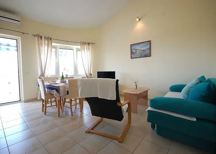 Nency By El-pi Tours Apartamento Malinska