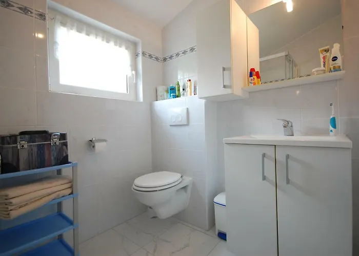 Nency By El-pi Tours